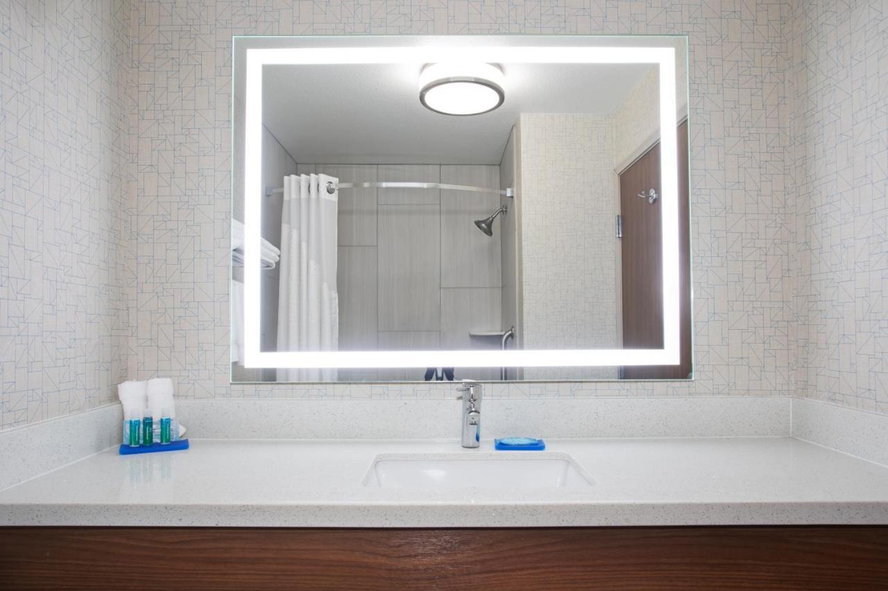 Express & Collins By Ihg 2* Fort Collins