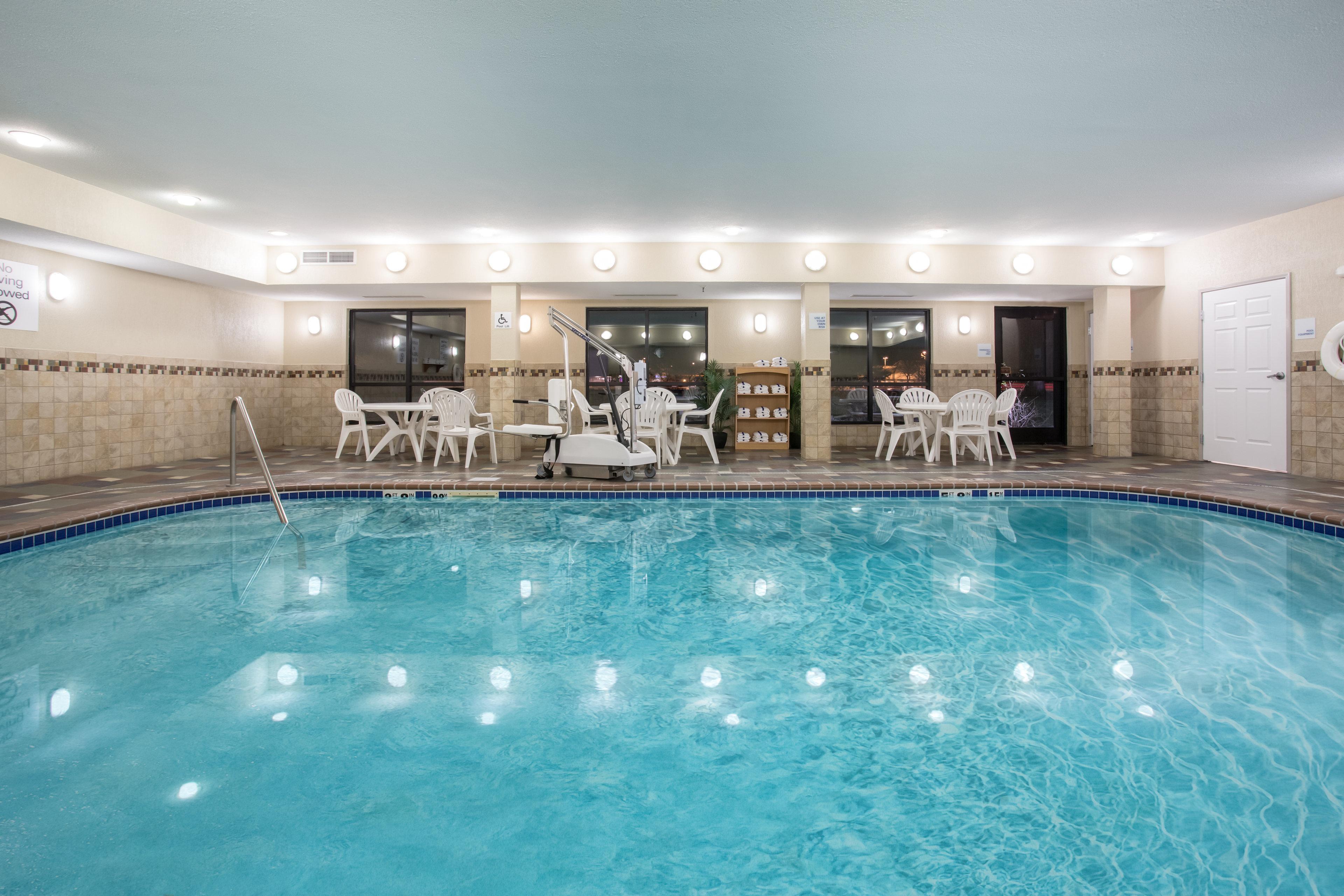 Hotel Express & Collins By Ihg
