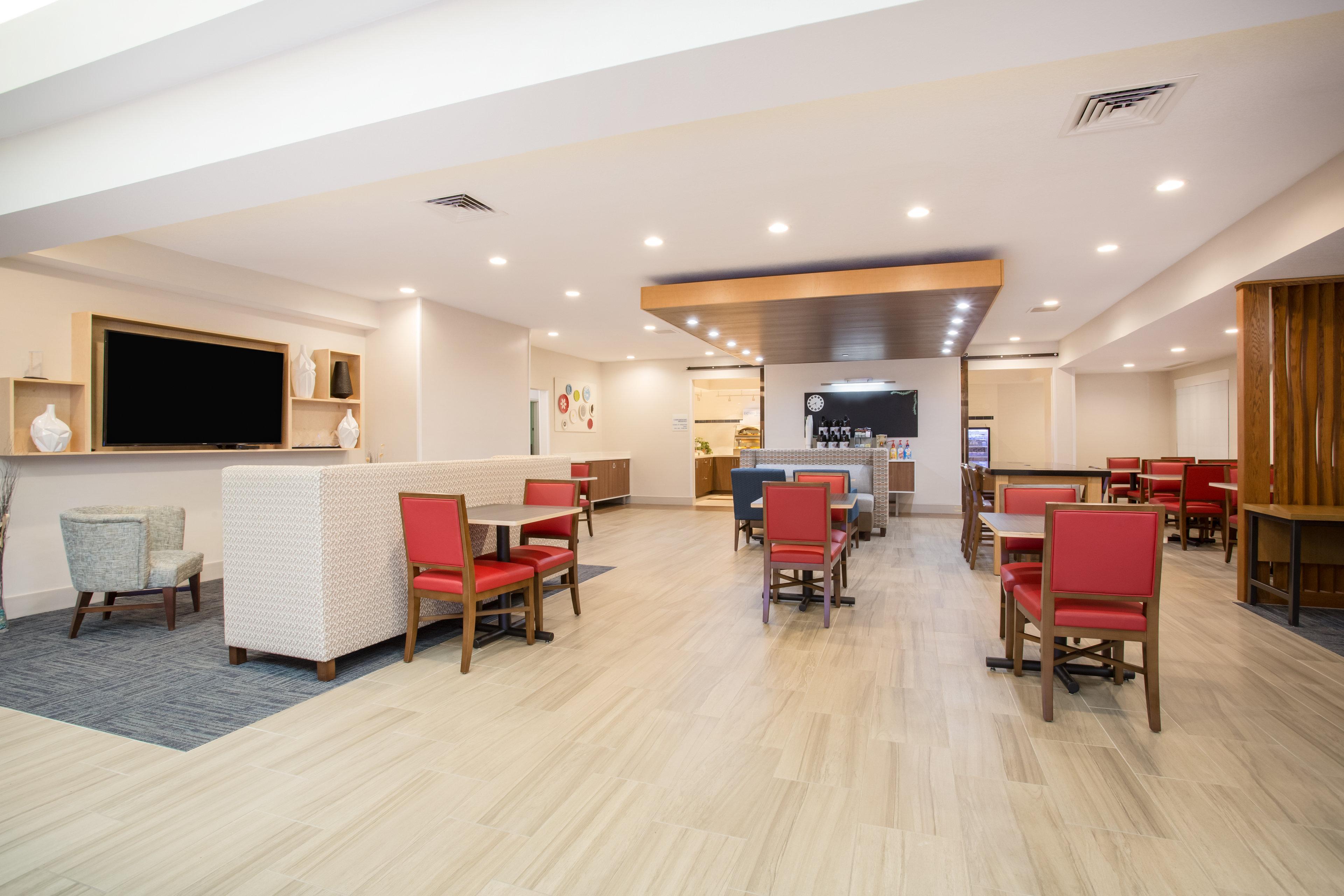 Express & Collins By Ihg 2*