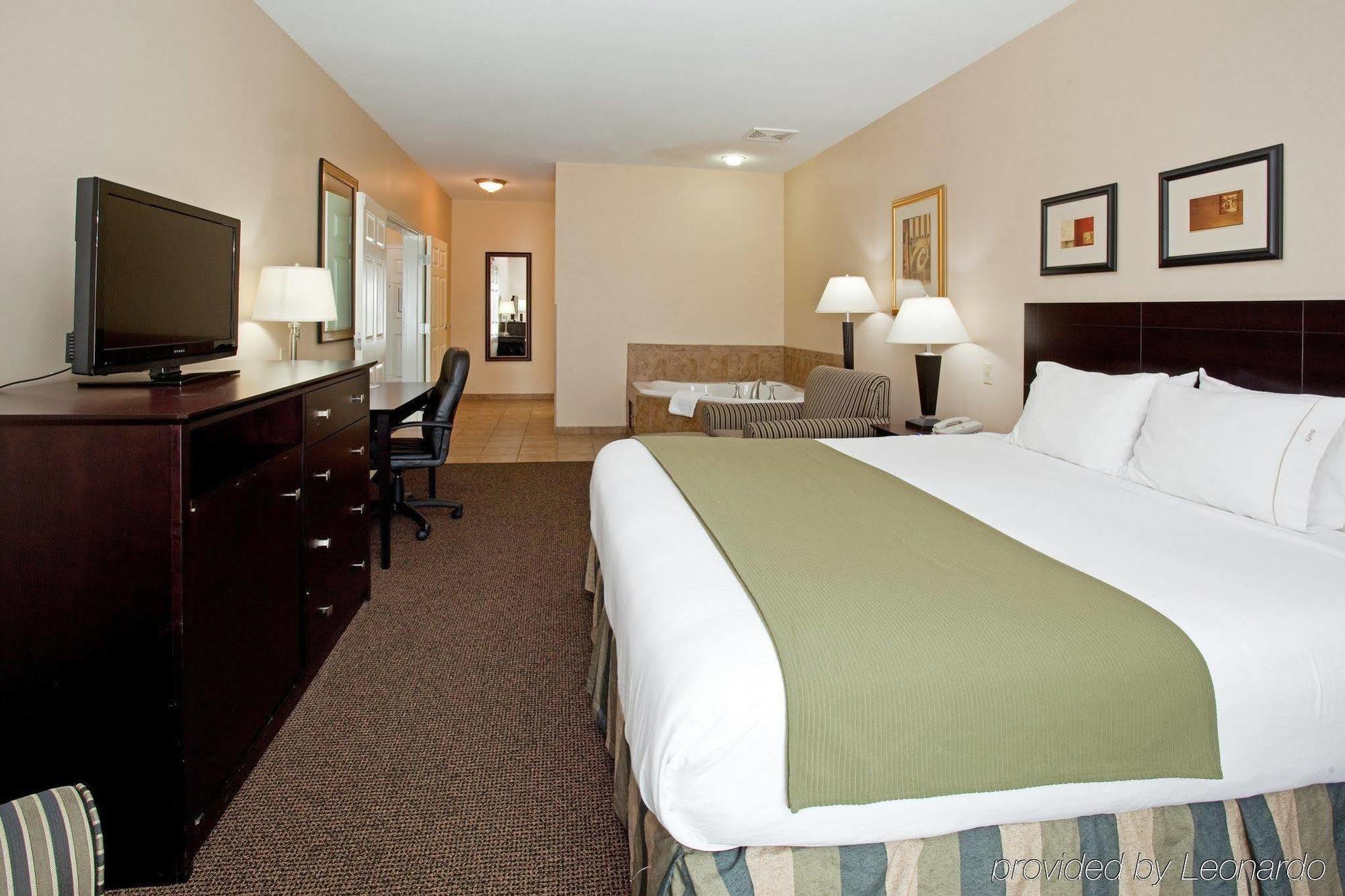 Express & Collins By Ihg 2* Fort Collins