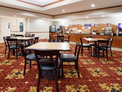 Express & Collins By Ihg Fort Collins