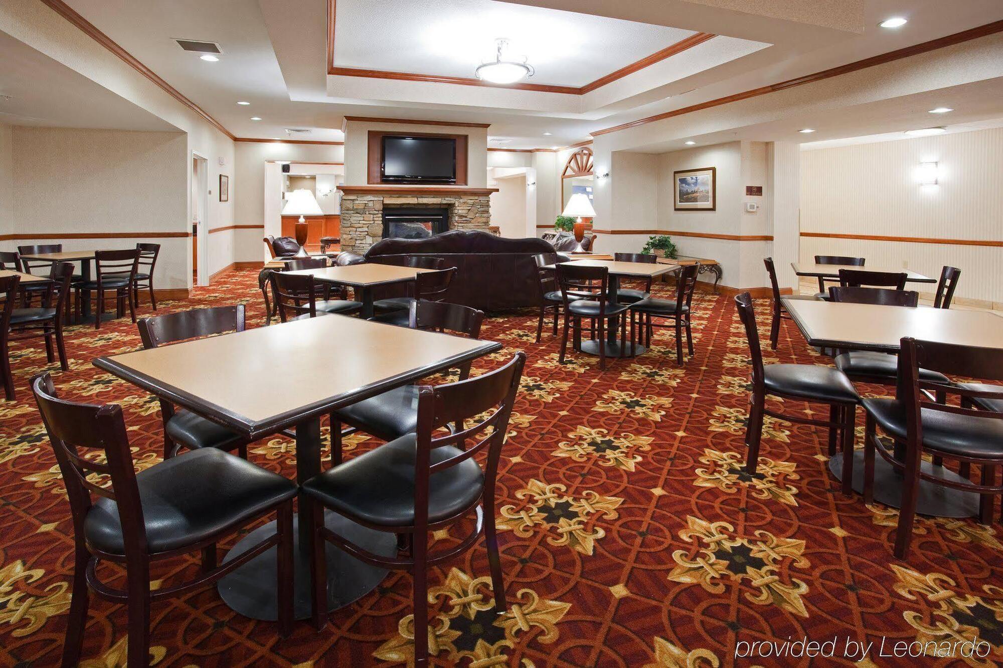Express & Collins By Ihg 2* Fort Collins